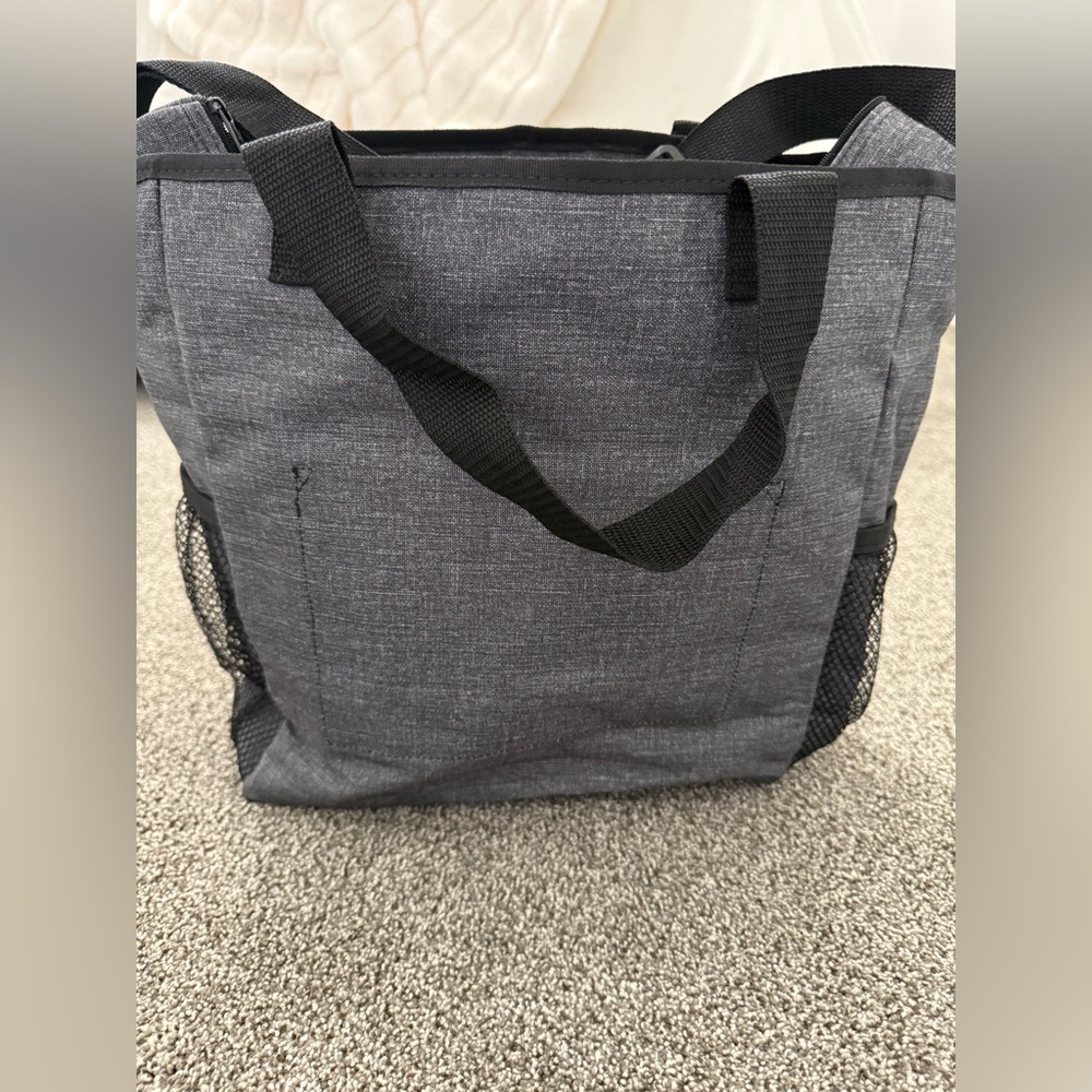 NWOT Thirty-One multi pocket dark gray bag with shoulder strap - Picture 2 of 4